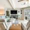 Bright Oceanside Condo with Balcony, Steps to Beach! - Оушенсайд