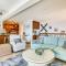Bright Oceanside Condo with Balcony, Steps to Beach! - Оушенсайд