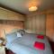 Beautiful 2 bedroomed mobile home