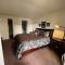 Third Floor Suite with lots of amenties - Траверс-Сіті