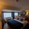 Brisbane House Hotel - Largs