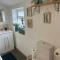 2 Just the Splott Sleeps 6 8mins to Stadium