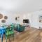 Stylish 2 BR condo - close to Riverwalk
