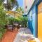 Lovely 2 BR condo in Sailboat Bend