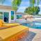 Sunshine Bungalow: Heated Pool, Hottub, Game Room! - Seminole