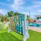 Sunshine Bungalow: Heated Pool, Hottub, Game Room! - Seminole