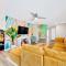 Sunshine Bungalow: Heated Pool, Hottub, Game Room! - Seminole
