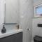 Nice Home In Pucisca With Jacuzzi - Пучишча