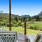 Private luxury in the mountains with running creek - Lamington