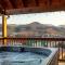 Parkway Paradise w/ Private Hot Tub - Pigeon Forge