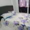 EM Qamar Guest House - Kampong Bugis