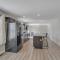 Pocono retreat- Lake, Firepit, BBQ, Gameroom, Ski home