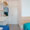West Side Bologna Apartment by Lesdomus