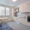 West Side Bologna Apartment by Lesdomus