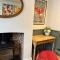 Spring Crescent Cottage in Rye