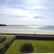 Appartement SUPERBE VUE MER, face à la plage de Tresmeur à TREBEURDEN - Réf 660 - 特雷伯尔当