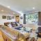 Charming Arlington Home with Hot Tub and Fenced Yard!