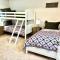 Awesome Home In Brighton Beach With 2 Bedrooms, Internet And Wifi