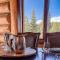 Spectacular Custom Log Cabin with Hot Tub, Epic Views, Fireplace - Moose Tracks Cabin - فيربلي