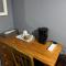 Becky's Lodge - Strictly Single Adult Room Stays - No Double Adult Stays Allowed - Solihull