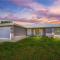 Modern and comfortable new home with hot tub - Fort Pierce