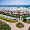 MAYFAIR Lake Resort