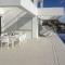 Designvilla with breathtaking view for 14 guests