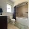 Large 2 Bedroom Great Location Close to Everything - Pittsburgh