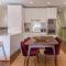 King bed suite, loft with 3WC, AC & self-check-in. - لشبونة