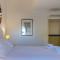 King bed suite, loft with 3WC, AC & self-check-in. - لشبونة
