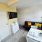Apt 10 Beachside Beauty Lux Studio Steps from Beach - 布莱顿霍夫