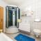 Holiday house with a swimming pool Kastel Stari, Kastela - 22832