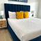 Luxury Ocean front SeaDreams 2 with 7 Mile Beach Views - West Bay