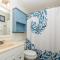 Jax Vacations 1/2 Mile to Beach, 2 bedroom townhome pet friendly