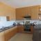 5 Manaba Breeze, Uvongo