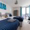 Stevenage - 2 Bedroom Apartment, Free Wifi & Balcony Upto 5 guests - 斯蒂夫尼奇
