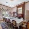 The Red Door: Expansive Home/Pool/4 BR w Ensuites