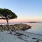 Romantic Maison de Pecheur sparkling sea views