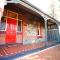 The Red Door: Expansive Home/Pool/4 BR w Ensuites