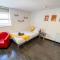 Compact studios available close to UoB and 10mins from the City!