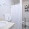 5 mi to Beaches, private, end unit, relaxing, POOL!