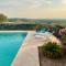 Charming villa with superb swimming pool and standing view