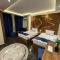 Pharaonic Pyramids Inn