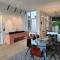 Stunning Riverview apartment