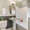 2BR Sunny Apartment in Hyde Park - Windermere 211 - شيكاغو