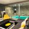 Appartement Standing piscine intérieur privatisée .