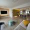 Modern 2bed in the centre