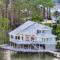 FEATURED ON HGTVS MY LOTTERY DREAM HOME! Private dock, 15 minute boat ride to Crab Island, 20 minute drive to Destin, Pet Friendly