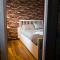 2 Independant Boutique Apartments one sleeps 2 the other sleeps 4, Meadowhall, Sheffield Arena, Free Parking
