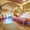 Stunning Home In Arezzo With Kitchen